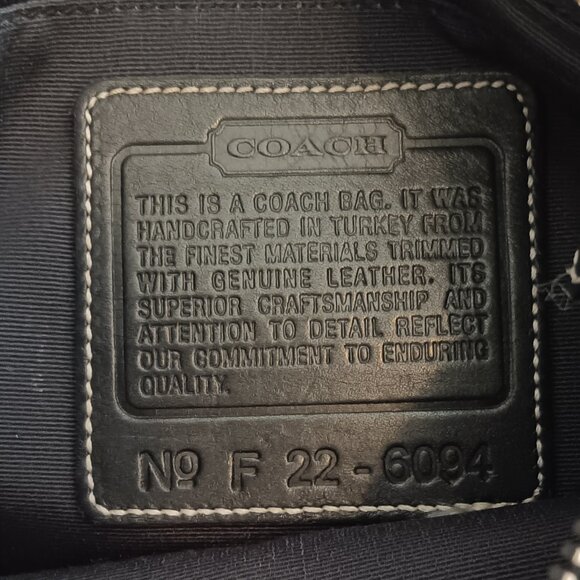 Black signature demi Coach shoulder bag - Picture 2 of 4
